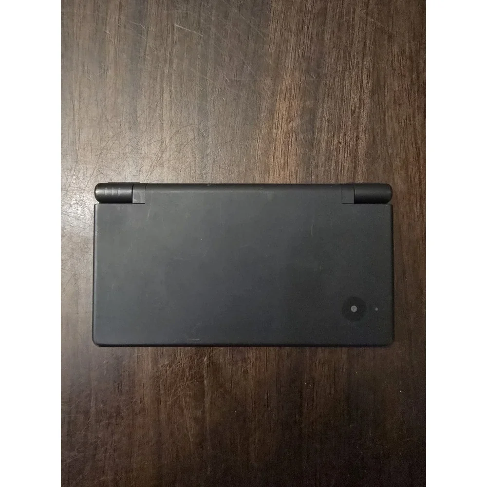 Nintendo DSi TWL-001 Matte Black Handheld Console Charger Included